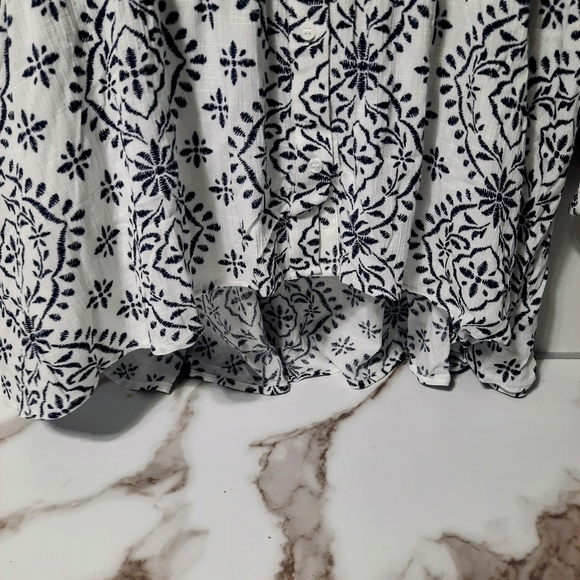 Lane Bryant Tunic Top 26 White/Navy Geometric Button-Up V-Neck Long Sleeve NWT - Picture 5 of 5